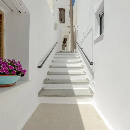 Naxian Heart-walk To Castle, Port & Portara بيت للعطل Naxos City