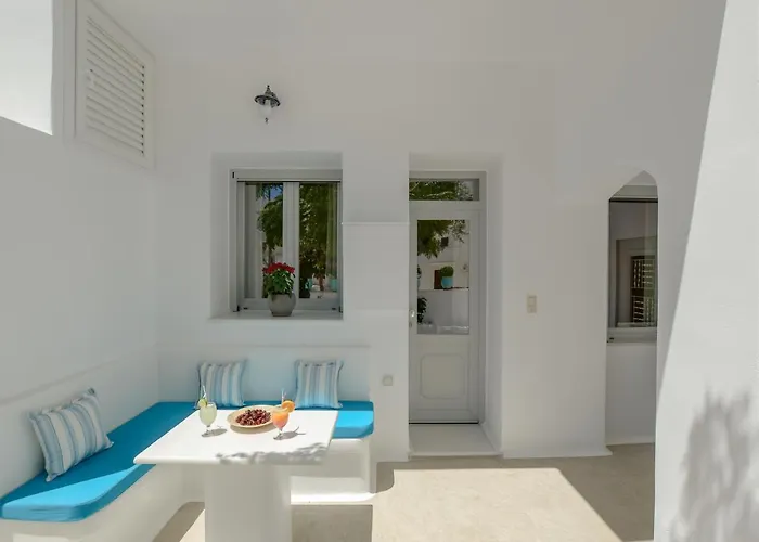 Naxian Heart-walk To Castle, Port & Portara Naxos City